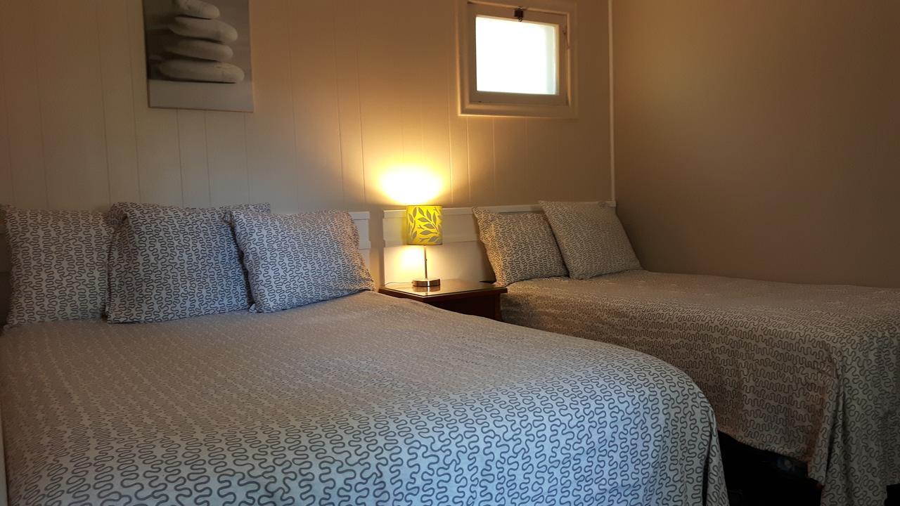 Balm Beach Resort And Motel Exteriör bild